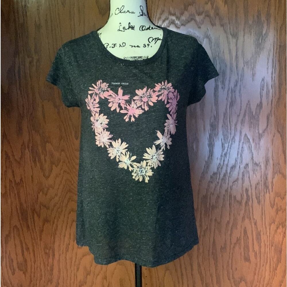 American Eagle Outfitters Heart T Shirt